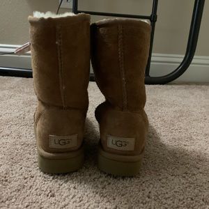 UGG BOOTS